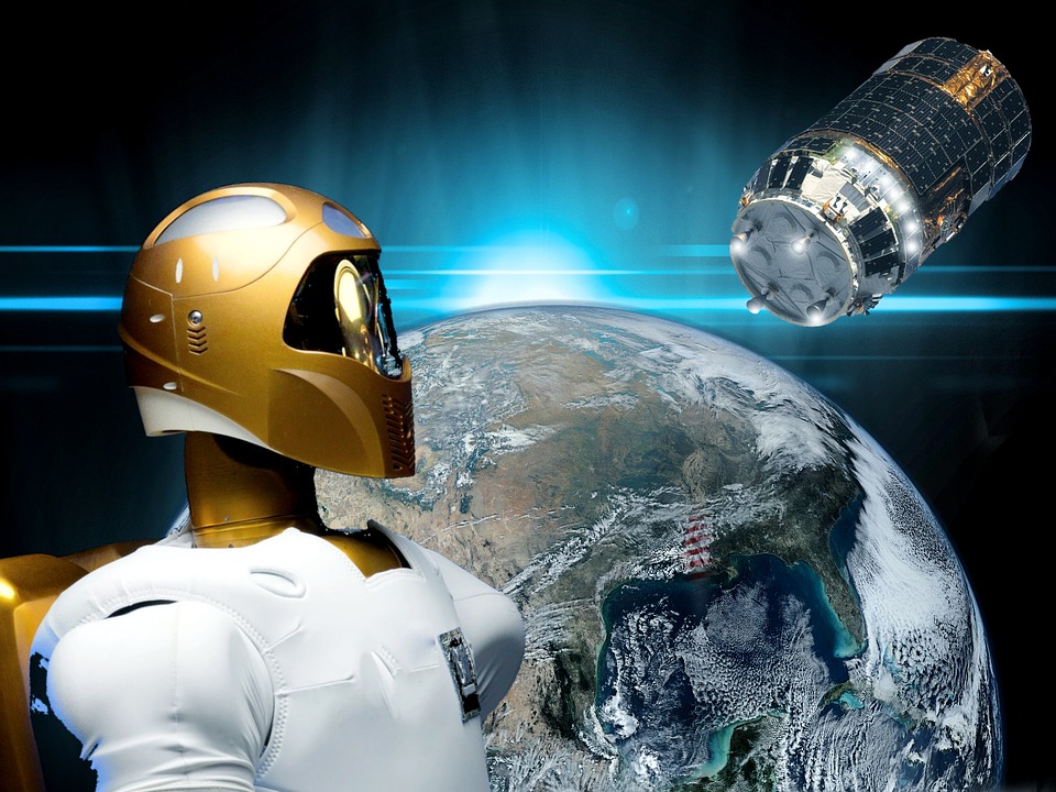 futurologia mody, futurystyczne wizje projektantów, moda przyszłości