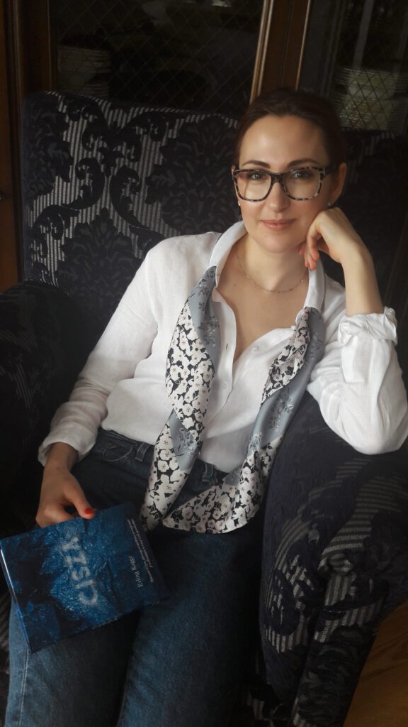 <img scr="https://www.stylowamoda.pl/olsztyn-osobista-stylistka-zakupy-ze-stylistka-przeglad-szafy.jpg" alt="Zakupy-ze-stylistką-przegląd-szafy-analiza-kolorystyczna-kreowanie-wizerunku-warsztaty-stylu"/>