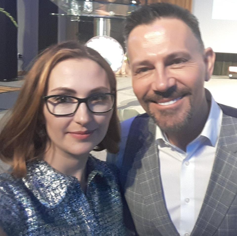 <img scr="https://www.stylowamoda.pl/osobista-stylistka-olsztyn-zakupy-ze-stylistką-przegląd-szafy.jpg" alt="Zakupy-ze-stylistką-przegląd-szafy-analiza-kolorystyczna-kreowanie-wizerunku-warsztaty-stylu"/>
