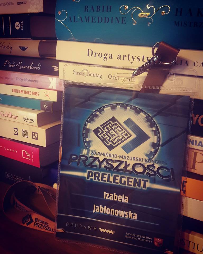 <img scr="https://www.stylowamoda.pl/osobista-stylistka-olsztyn-zakupy-ze-stylistką-przegląd-szafy.jpg" alt="Zakupy-ze-stylistką-przegląd-szafy-analiza-kolorystyczna-kreowanie-wizerunku-warsztaty-stylu"/>