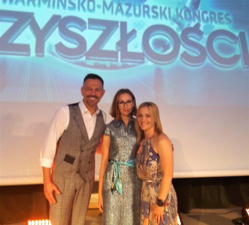 Izabela Jabłonowska, Iwona Guzowska (wielokrotna mistrzyni świata w kick-boxingu, posiada tytuł Ironmana) i Krzysztof Ibisz (prezenter i dziennikarz telewizyjny) - prelegenci Kongresu Przyszłości.