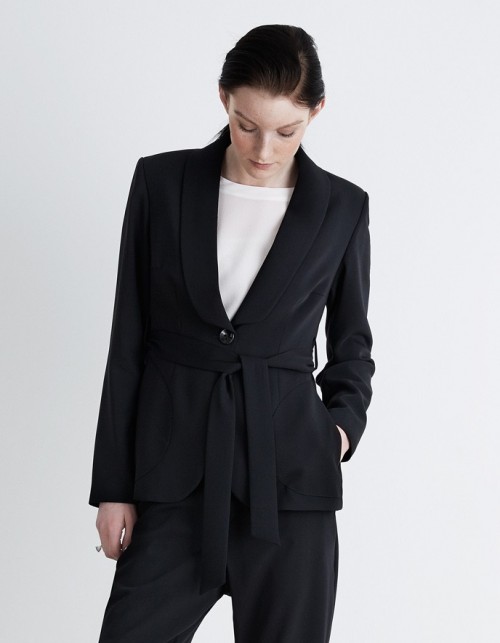 <img scr="https://www.stylowamoda.pl/olsztyn-warszawa-osobista-stylistka-zakupy-ze-stylistką-przegląd-szafy.jpg" alt="Zakupy-ze-stylistką-przegląd-szafy-analiza-kolorystyczna-kreowanie-wizerunku-warsztaty-stylu"/>