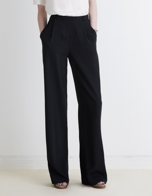 <img scr="https://www.stylowamoda.pl/olsztyn-warszawa-osobista-stylistka-zakupy-ze-stylistką-przegląd-szafy.jpg" alt="Zakupy-ze-stylistką-przegląd-szafy-analiza-kolorystyczna-kreowanie-wizerunku-warsztaty-stylu"/>
