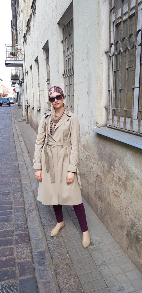 <img scr="https://www.stylowamoda.pl/osobista-stylistka.jpg" alt="Zakupy-ze-stylistką-przegląd-szafy-analiza-kolorystyczna-kreowanie-wizerunku-warszawa-olsztyn-trójmiasto-poznań"/>