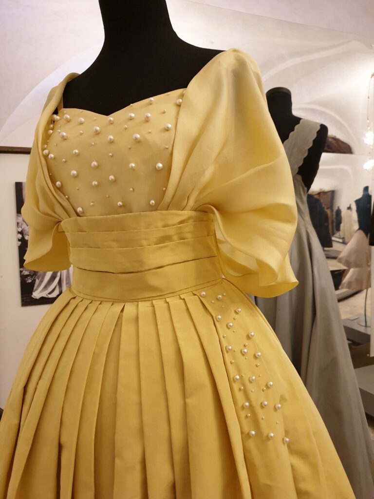 <img scr="https://www.stylowamoda.pl/osobista-stylistka.jpg" alt="Zakupy-ze-stylistką-przegląd-szafy-analiza-kolorystyczna-kreowanie-wizerunku-warszawa-olsztyn-trójmiasto-poznań"/>