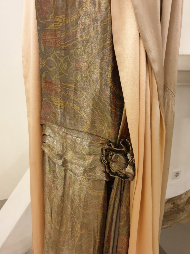 <img scr="https://www.stylowamoda.pl/osobista-stylistka.jpg" alt="Zakupy-ze-stylistką-przegląd-szafy-analiza-kolorystyczna-kreowanie-wizerunku-warszawa-olsztyn-trójmiasto-poznań"/>
