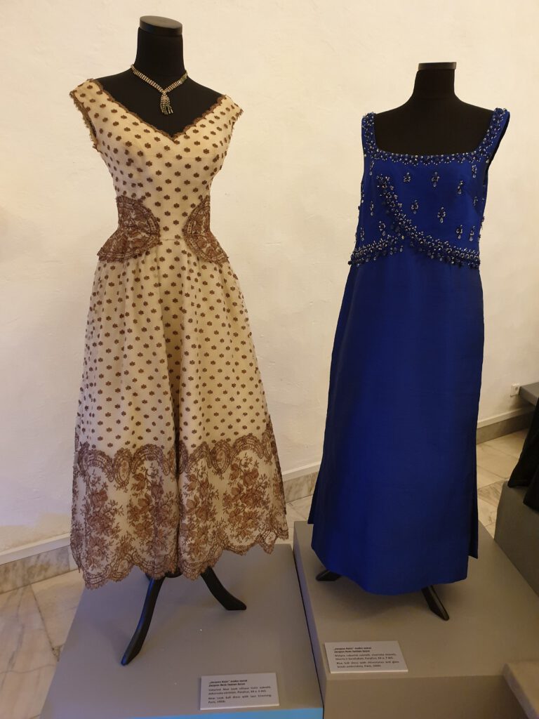 <img scr="https://www.stylowamoda.pl/osobista-stylistka.jpg" alt="Zakupy-ze-stylistką-przegląd-szafy-analiza-kolorystyczna-kreowanie-wizerunku-warszawa-olsztyn-trójmiasto-poznań"/>