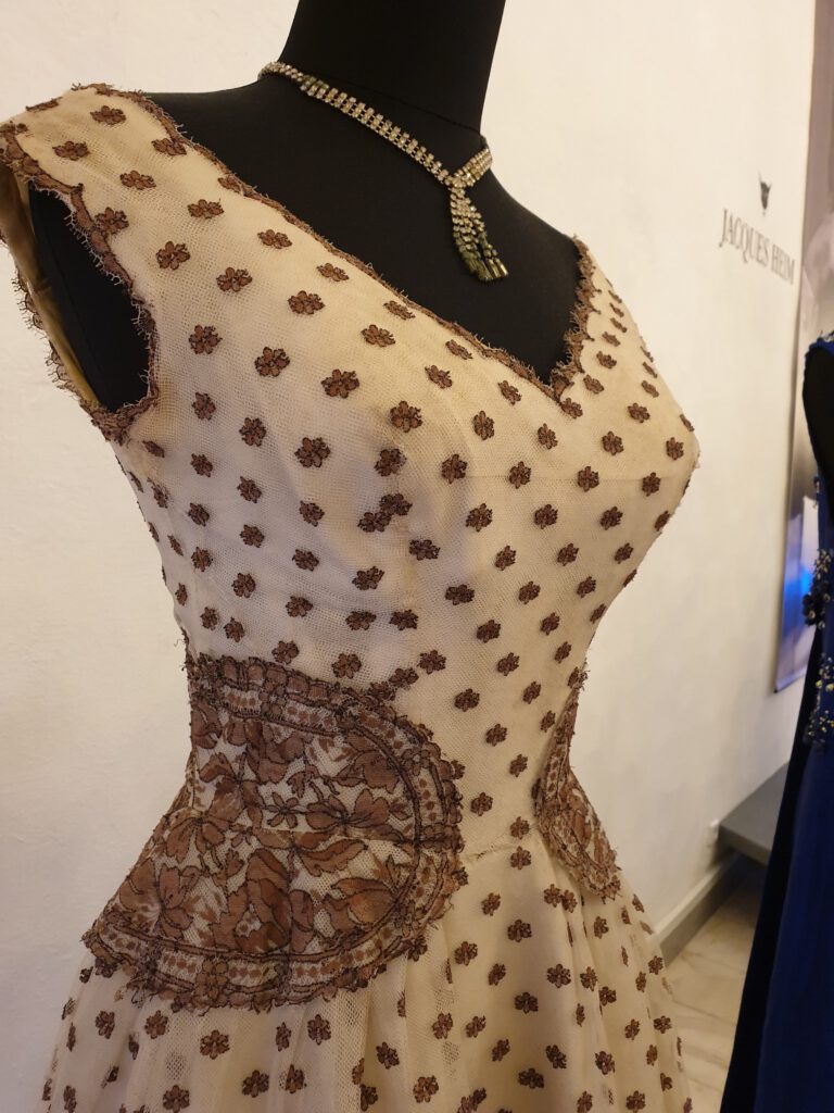 <img scr="https://www.stylowamoda.pl/osobista-stylistka.jpg" alt="Zakupy-ze-stylistką-przegląd-szafy-analiza-kolorystyczna-kreowanie-wizerunku-warszawa-olsztyn-trójmiasto-poznań"/>