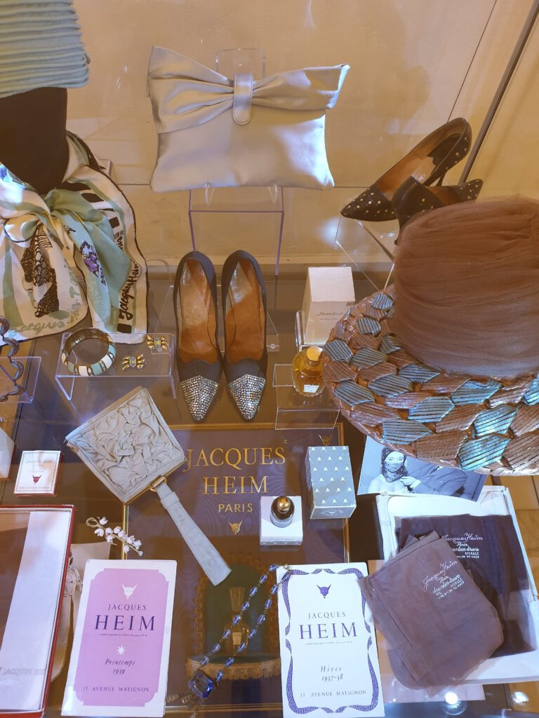 <img scr="https://www.stylowamoda.pl/osobista-stylistka.jpg" alt="Zakupy-ze-stylistką-przegląd-szafy-analiza-kolorystyczna-kreowanie-wizerunku-warszawa-olsztyn-trójmiasto-poznań"/>