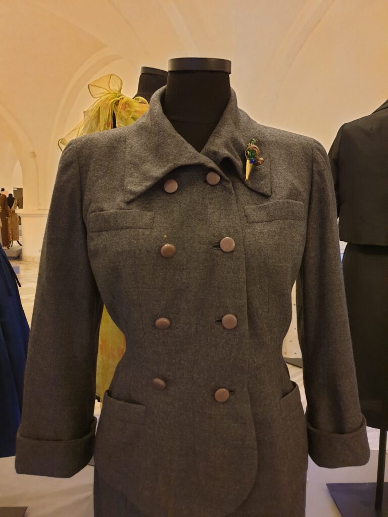 <img scr="https://www.stylowamoda.pl/osobista-stylistka.jpg" alt="Zakupy-ze-stylistką-przegląd-szafy-analiza-kolorystyczna-kreowanie-wizerunku-warszawa-olsztyn-trójmiasto-poznań"/>