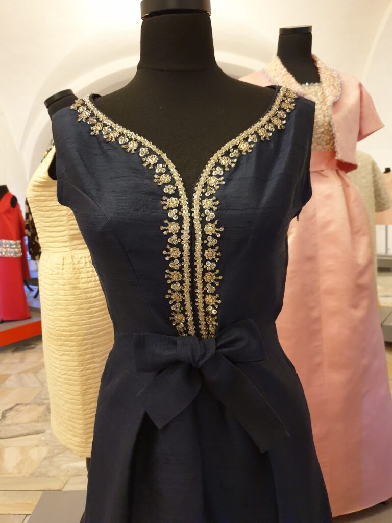 <img scr="https://www.stylowamoda.pl/osobista-stylistka.jpg" alt="Zakupy-ze-stylistką-przegląd-szafy-analiza-kolorystyczna-kreowanie-wizerunku-warszawa-olsztyn-trójmiasto-poznań"/>