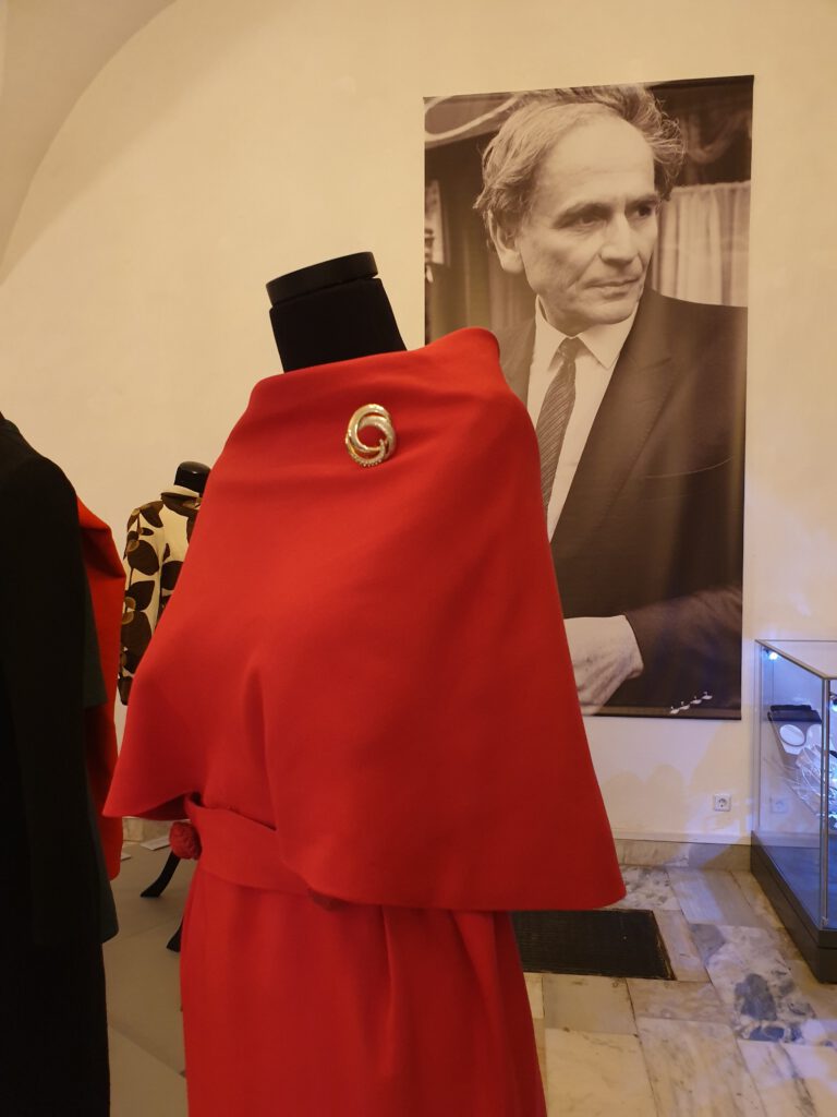<img scr="https://www.stylowamoda.pl/osobista-stylistka.jpg" alt="Zakupy-ze-stylistką-przegląd-szafy-analiza-kolorystyczna-kreowanie-wizerunku-warszawa-olsztyn-trójmiasto-poznań"/>