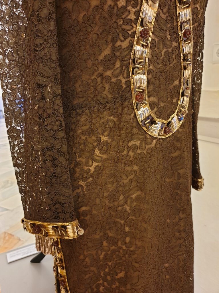<img scr="https://www.stylowamoda.pl/osobista-stylistka.jpg" alt="Zakupy-ze-stylistką-przegląd-szafy-analiza-kolorystyczna-kreowanie-wizerunku-warszawa-olsztyn-trójmiasto-poznań"/>