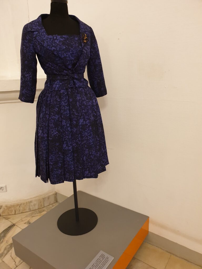 <img scr="https://www.stylowamoda.pl/osobista-stylistka.jpg" alt="Zakupy-ze-stylistką-przegląd-szafy-analiza-kolorystyczna-kreowanie-wizerunku-warszawa-olsztyn-trójmiasto-poznań"/>