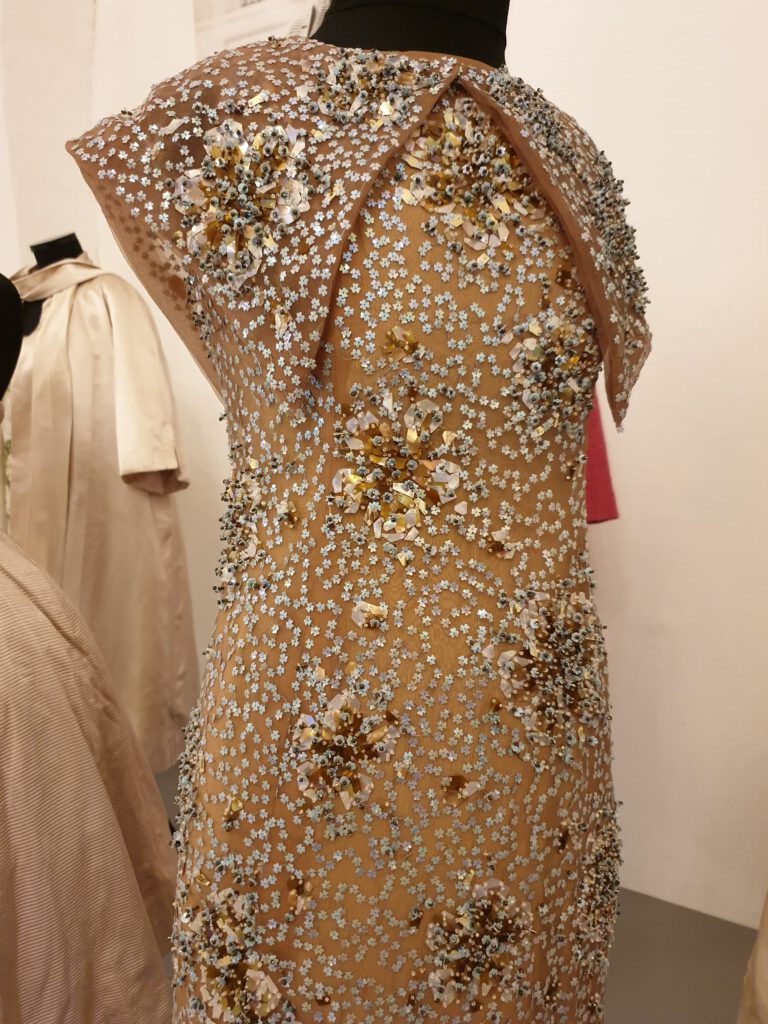 <img scr="https://www.stylowamoda.pl/osobista-stylistka.jpg" alt="Zakupy-ze-stylistką-przegląd-szafy-analiza-kolorystyczna-kreowanie-wizerunku-warszawa-olsztyn-trójmiasto-poznań"/>