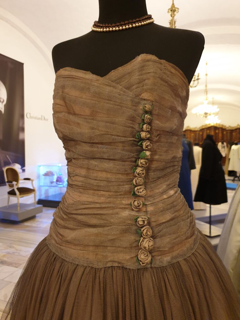 <img scr="https://www.stylowamoda.pl/osobista-stylistka.jpg" alt="Zakupy-ze-stylistką-przegląd-szafy-analiza-kolorystyczna-kreowanie-wizerunku-warszawa-olsztyn-trójmiasto-poznań"/>