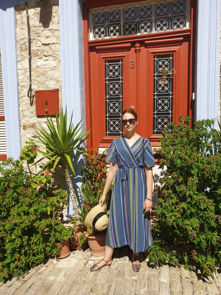 <img scr="https://www.stylowamoda.pl/olsztyn-osobista-stylistka-zakupy-ze-stylistką-przeglad-szafy.jpg" alt="Zakupy-ze-stylistką-przegląd-szafy-analiza-kolorystyczna-kreowanie-wizerunku-warsztaty-stylu"/>