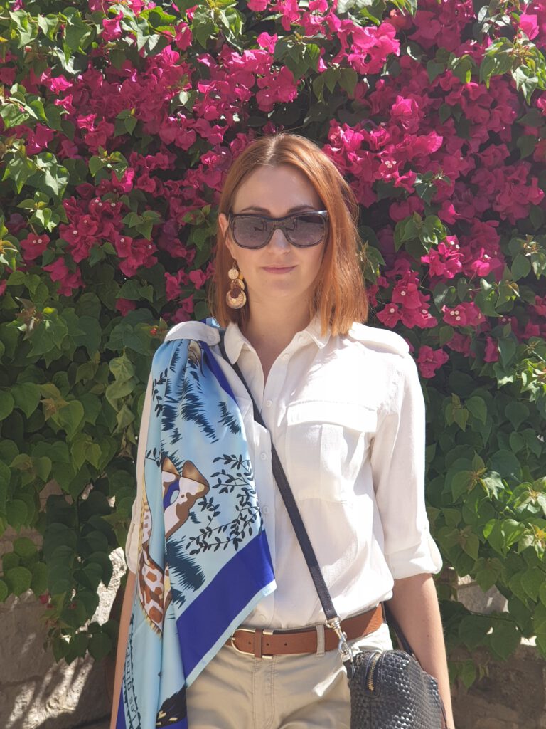<img scr="https://www.stylowamoda.pl/olsztyn-osobista-stylistka-zakupy-ze-stylistką-przeglad-szafy.jpg" alt="Zakupy-ze-stylistką-przegląd-szafy-analiza-kolorystyczna-kreowanie-wizerunku-warsztaty-stylu"/>