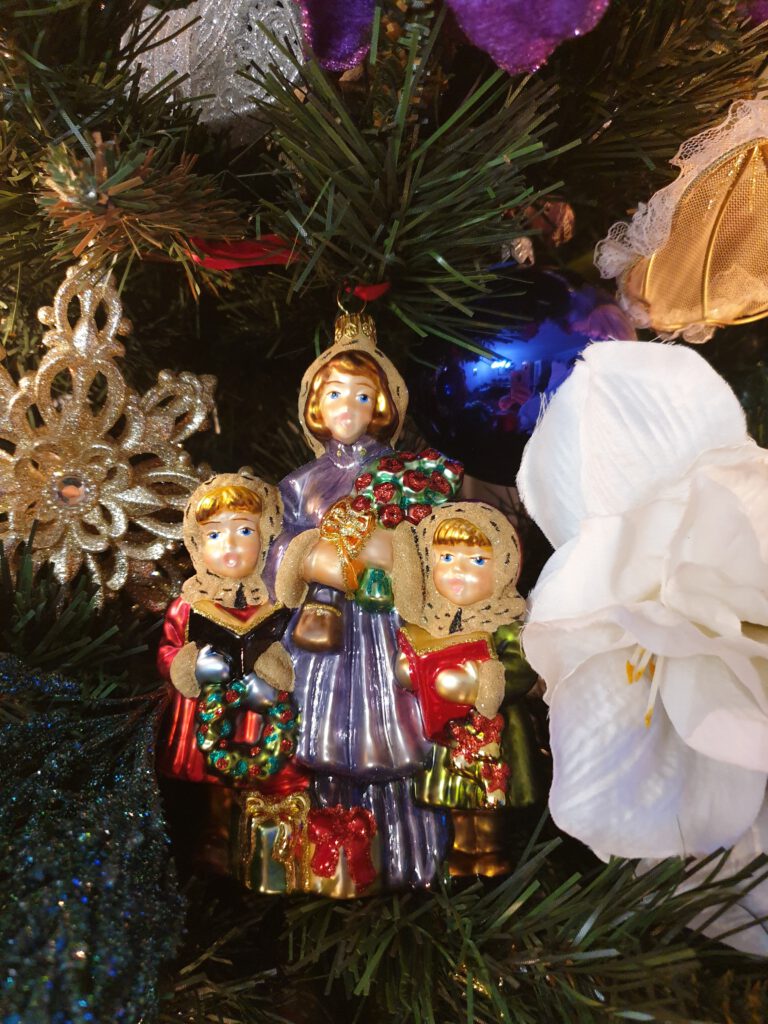 <img scr="https://www.stylowamoda.pl/olsztyn-osobista-stylistka-zakupy-ze-stylistką-przeglad-szafy.jpg" alt="Zakupy-ze-stylistką-przegląd-szafy-analiza-kolorystyczna-kreowanie-wizerunku-warsztaty-stylu"/>