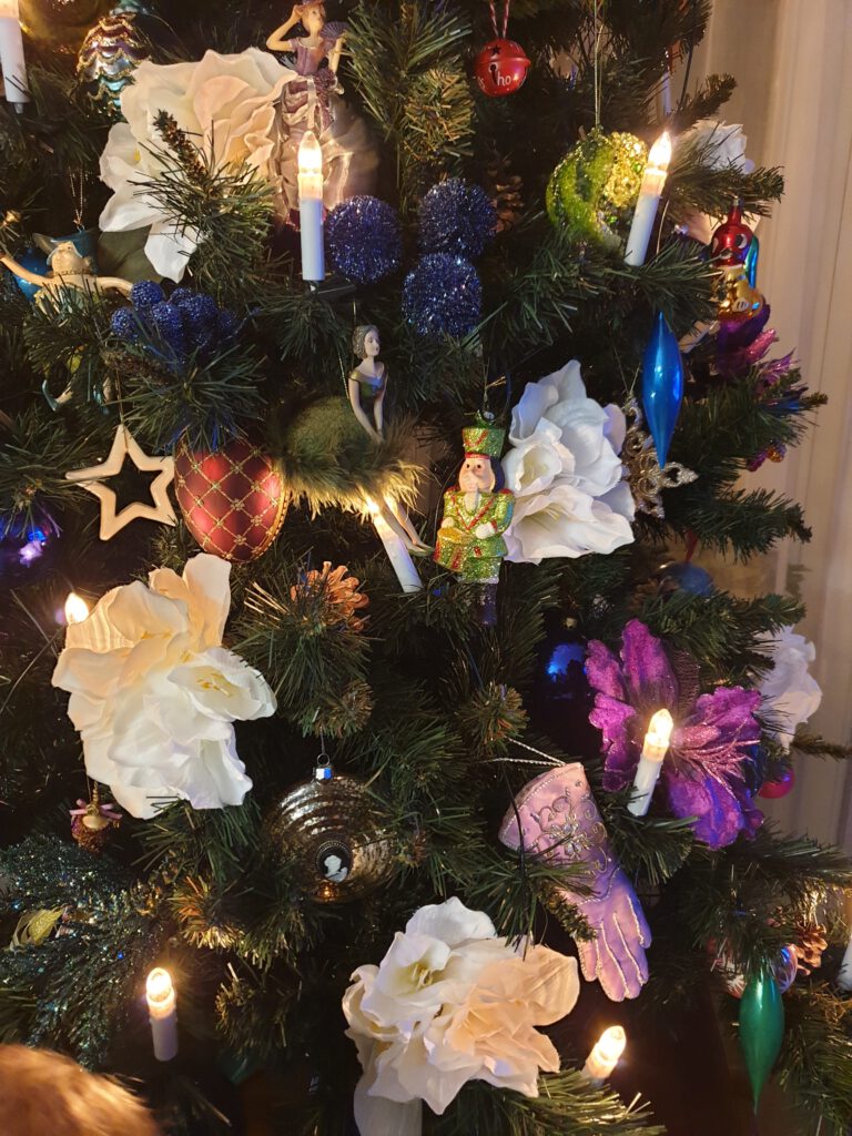 <img scr="https://www.stylowamoda.pl/olsztyn-osobista-stylistka-zakupy-ze-stylistką-przeglad-szafy.jpg" alt="Zakupy-ze-stylistką-przegląd-szafy-analiza-kolorystyczna-kreowanie-wizerunku-warsztaty-stylu"/>