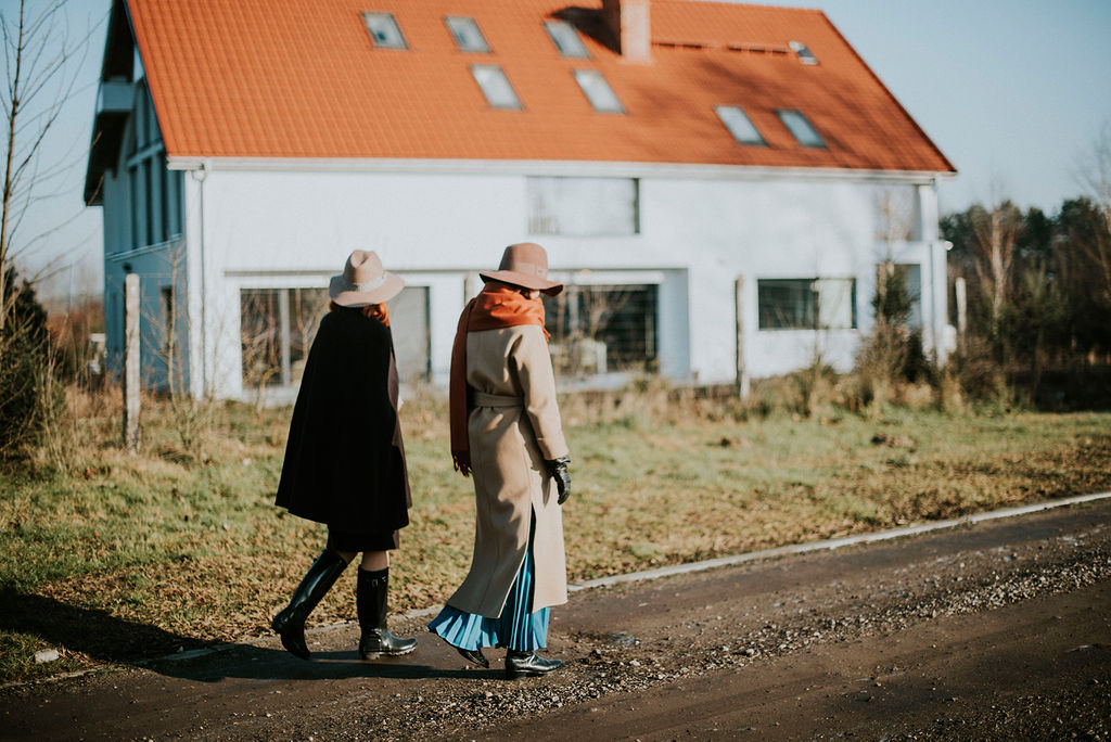 <img scr="https://www.stylowamoda.pl/olsztyn-osobista-stylistka-zakupy-ze-stylistką-przeglad-szafy.jpg" alt="Zakupy-ze-stylistką-przegląd-szafy-analiza-kolorystyczna-kreowanie-wizerunku-warsztaty-stylu"/>