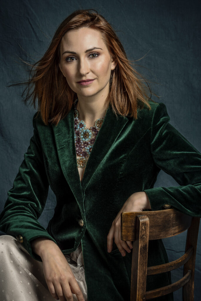 <img scr="https://www.stylowamoda.pl/osobista-stylistka-warszawa.jpg" alt="Zakupy-ze-stylistką-przegląd-szafy-analiza-kolorystyczna-kreowanie-wizerunku-warszawa-olsztyn-trójmiasto-poznań"/>
