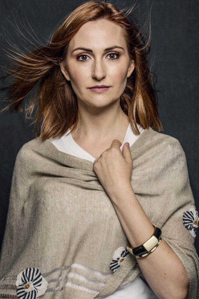 <img scr="https://www.stylowamoda.pl/osobista-stylistka-warszawa.jpg" alt="Zakupy-ze-stylistką-przegląd-szafy-analiza-kolorystyczna-kreowanie-wizerunku-warszawa-olsztyn-trójmiasto-poznań"/>